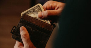 retail spending wallet illustration feature