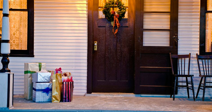 holiday packages at the door feature