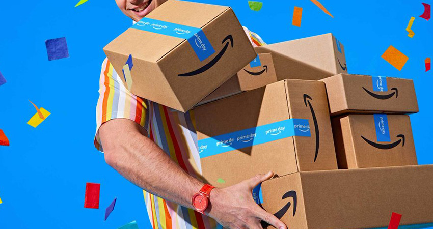Prime Day 2023 guy with boxes feature