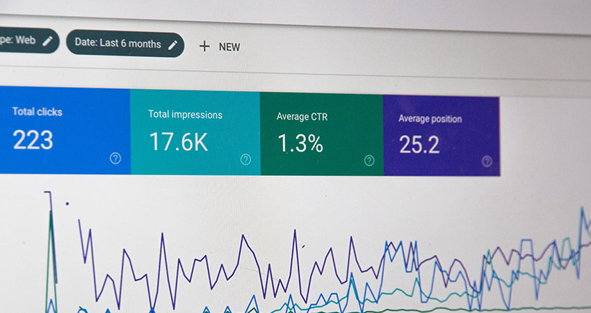 SEO image Google Analytics feature